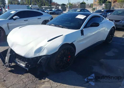 2022 Aston Martin Vantage /F1 Edition z USA, uszkodzony, nr VIN SCFSMGAW0NGN06758